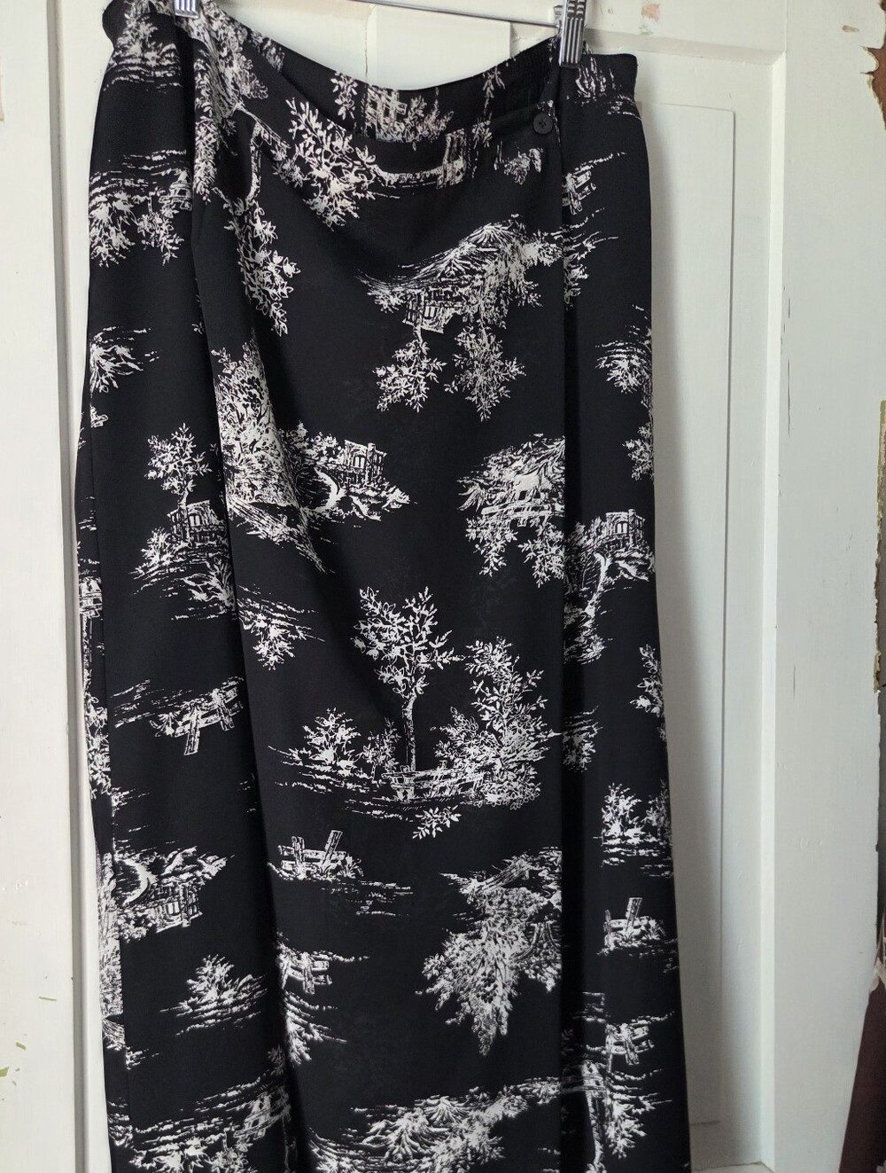 Villager Signature by Liz Claiborne Black and Cream Print Skirt Size 22W